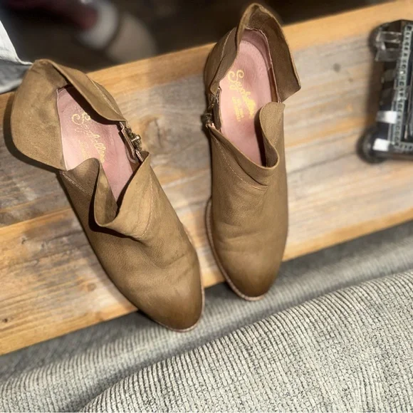 Seychelles Tan Suede Ankle Booties - Picture 6 of 8